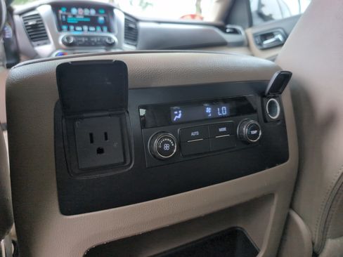 Used 2019 Chevrolet Tahoe LT AWD/4WD image 41