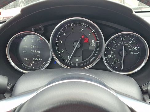Used 2018 MAZDA MX-5 Miata RF Club RWD image 18