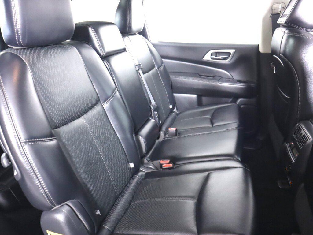 Used 2017 Nissan Pathfinder Platinum AWD/4WD image 53