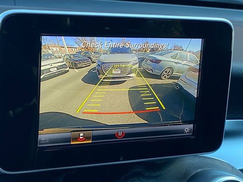 Used 2018 Mercedes-Benz GLC 300 4MATIC image 16