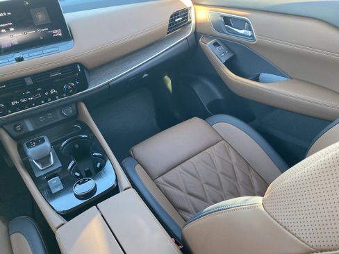 New 2026 Nissan Rogue Platinum w/ Tech Package image 16