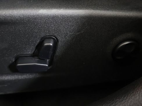 Used 2018 Dodge Charger R/T image 38