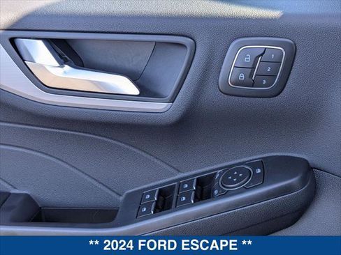Certified 2024 Ford Escape PHEV w/ PHEV Premium Package image 10