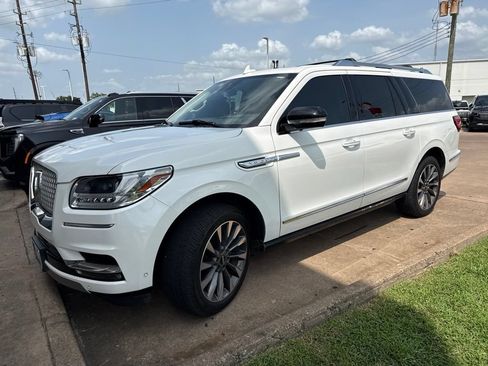 Used 2020 Lincoln Navigator L Reserve w/ Luxury Package RWD image 6