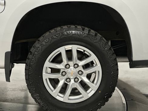 Used 2022 Chevrolet Silverado 1500 LT w/ Z71 Off-Road Package AWD/4WD image 25