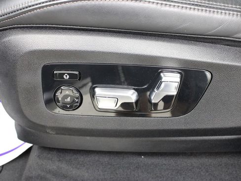 Used 2025 BMW X5 xDrive50e AWD/4WD image 21