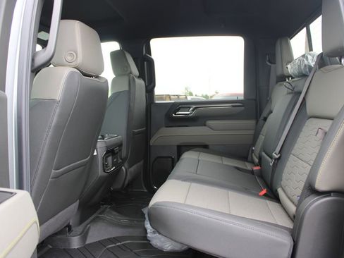 New 2026 Chevrolet Silverado 2500 ZR2 w/ LPO, Dark Essentials Package AWD/4WD image 27