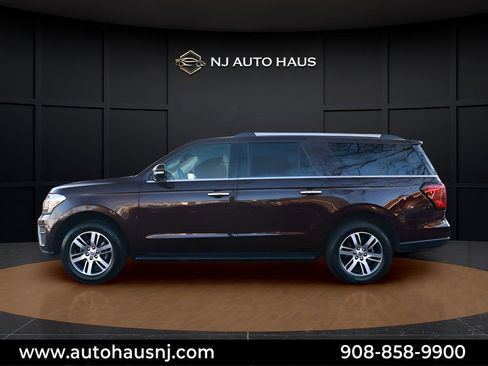 Used 2024 Ford Expedition Max Limited AWD/4WD image 5