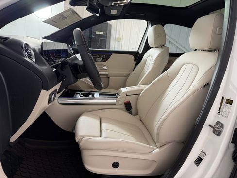 New 2026 Mercedes-Benz GLA 250 4MATIC image 5