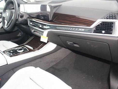 New 2026 BMW X5 xDrive50e w/ Executive Package image 24