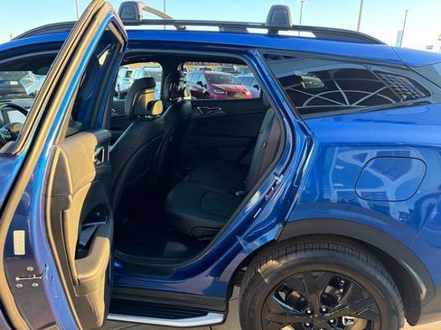 Used 2025 Kia Sportage X-Line w/ Premium Package image 23