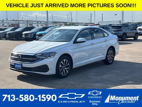 Used 2024 Volkswagen Jetta S FWD image 1