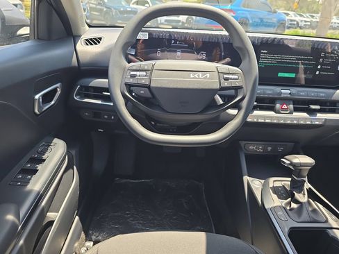 New 2026 Kia K4 FWD image 13