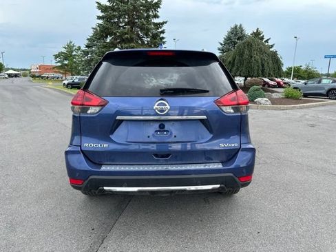 Used 2019 Nissan Rogue SV w/ Premium Package AWD/4WD image 4
