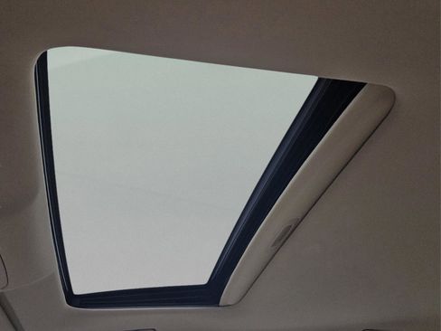 Used 2011 Lexus ES 350 w/ Preferred Accessory Package image 28