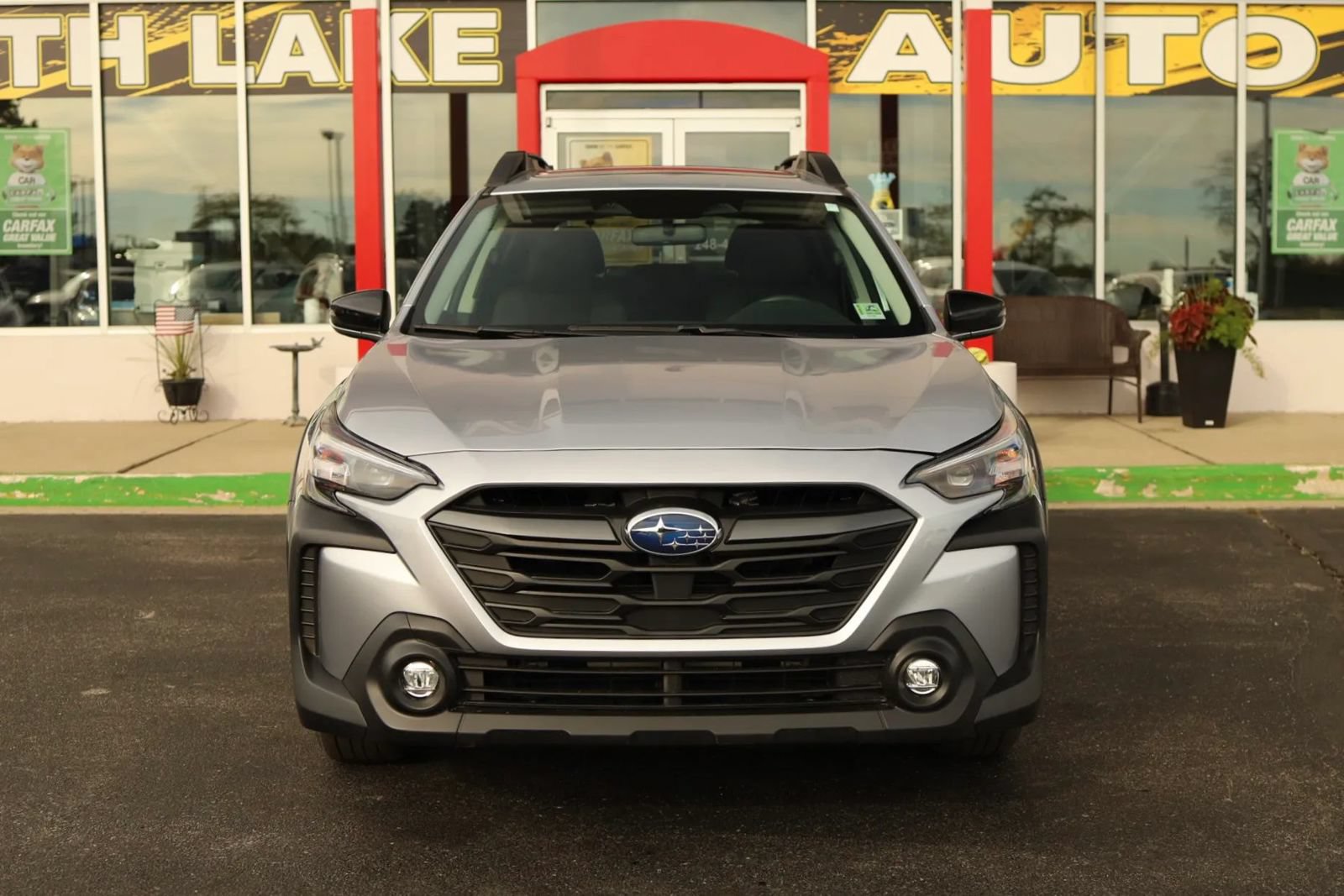 Used 2023 Subaru Outback Premium AWD/4WD image 2