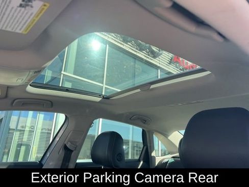 Used 2022 Volkswagen Jetta SE w/ Panoramic Sunroof Package image 11