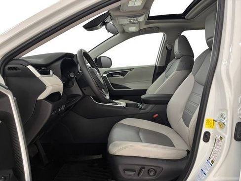 Used 2022 Toyota RAV4 XLE Premium AWD/4WD image 12