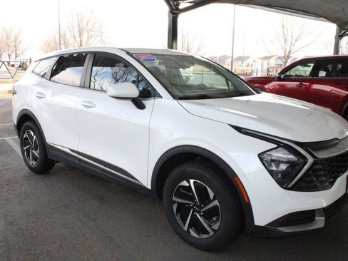 Used 2023 Kia Sportage LX image 20