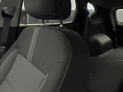 Used 2025 Chevrolet Blazer LT FWD image 12