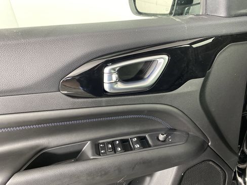 New 2026 Jeep Compass Limited image 13