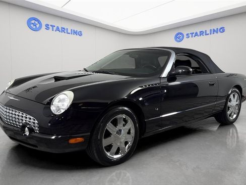 Used 2003 Ford Thunderbird image 37