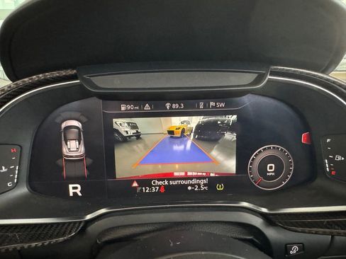 Used 2021 Audi R8 V10 w/ Premium Package image 40