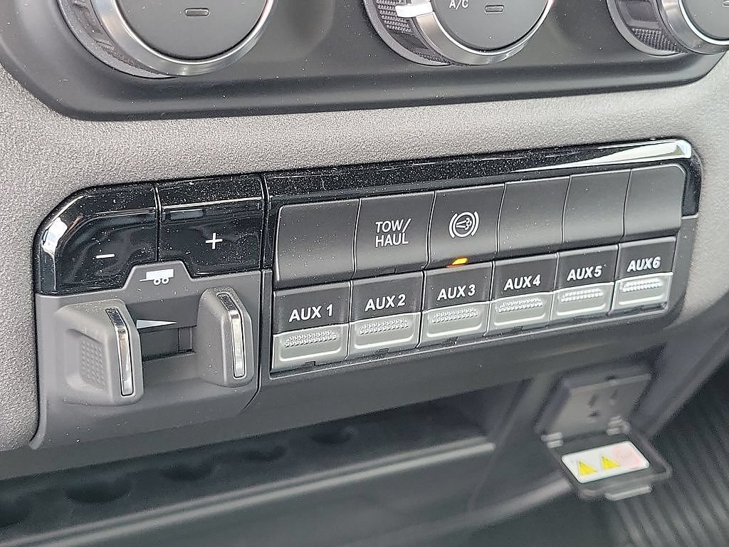 New 2024 RAM 4500 Tradesman RWD image 9