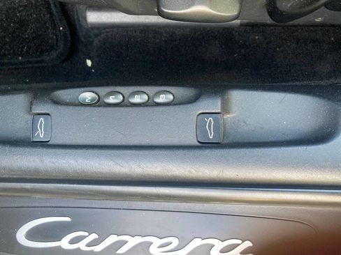 Used 2001 Porsche 911 Carrera image 14