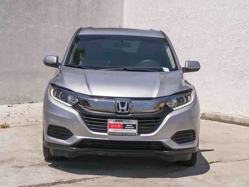Used 2022 Honda HR-V LX image 2
