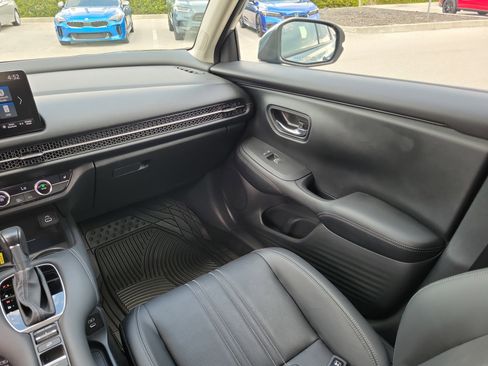 Used 2024 Honda HR-V EX-L image 17