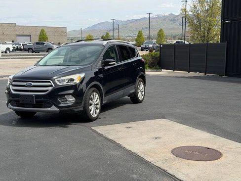 Used 2018 Ford Escape Titanium w/ Ford Safe & Smart Package AWD/4WD image 7