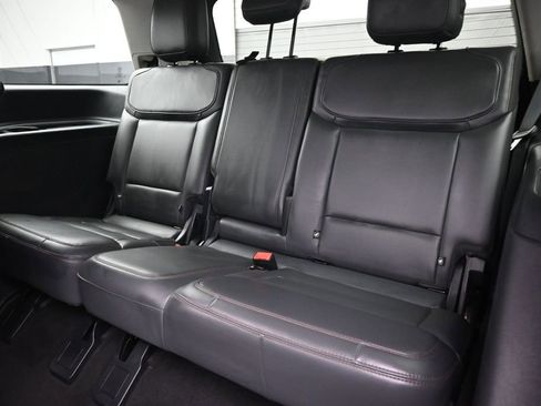 Used 2025 Ford Expedition Active AWD/4WD image 22
