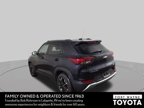 Used 2021 Chevrolet TrailBlazer LT w/ Convenience Package FWD image 9
