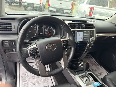 Used 2023 Toyota 4Runner Limited image 9