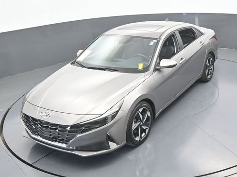 Used 2023 Hyundai Elantra Limited w/ Cargo Package image 49