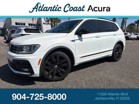 Used 2020 Volkswagen Tiguan SE R-Line image 1