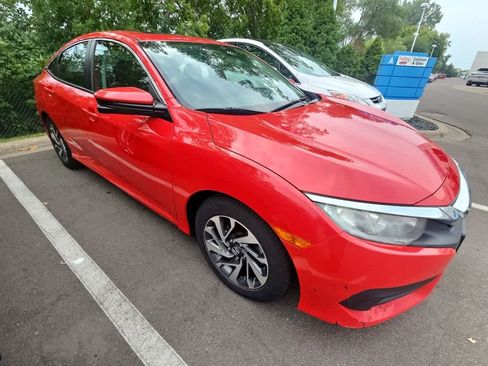 Used 2018 Honda Civic EX image 3