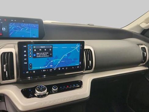 New 2025 Ford Expedition Max Active image 18