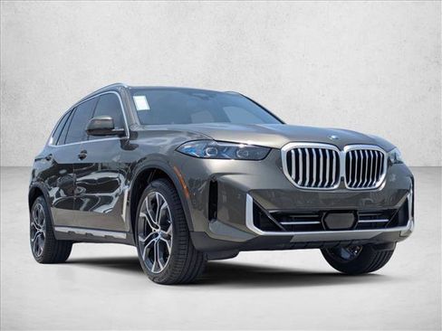Certified 2026 BMW X5 sDrive40i image 3
