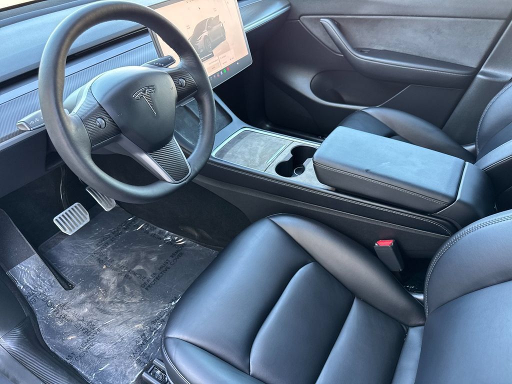 Used 2022 Tesla Model Y Long Range AWD/4WD image 9