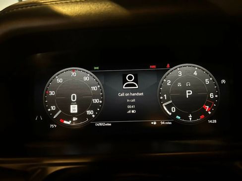 Used 2023 Land Rover Defender 110 V8 AWD/4WD image 20