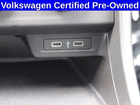 Used 2023 Volkswagen Jetta Sport image 34