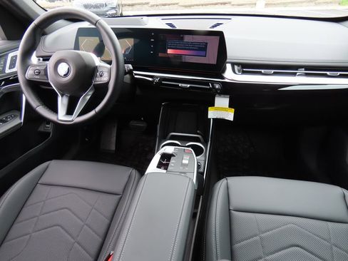 New 2025 BMW X1 xDrive28i w/ Premium Package image 18