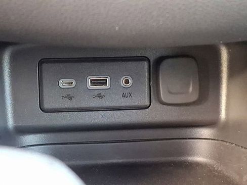 Used 2023 Chevrolet Equinox LT image 35