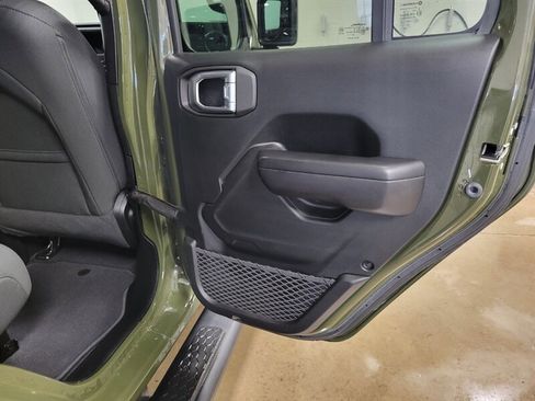 Used 2021 Jeep Wrangler Unlimited Sport AWD/4WD image 64
