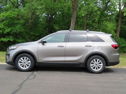 Used 2019 Kia Sorento AWD w/ LX Convenience Package image 7