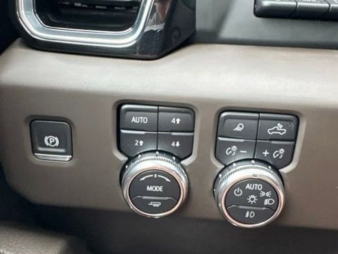 Used 2024 GMC Sierra 1500 Denali w/ Denali Reserve Package AWD/4WD image 22
