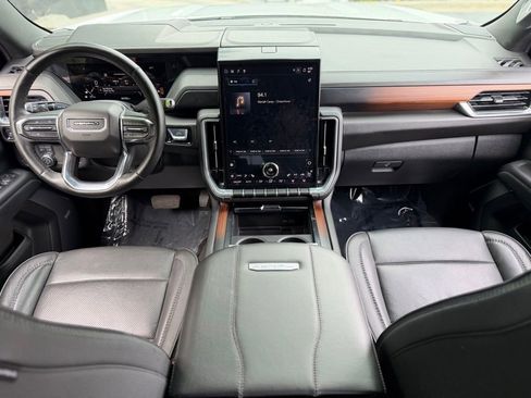 Used 2025 GMC Yukon XL Denali RWD image 45