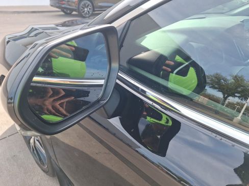 Used 2024 Toyota Camry SE image 13